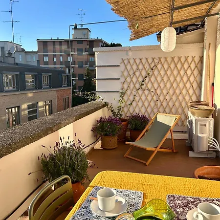 Apartamento Sunny New With Terrace 2 Min Metro Milán