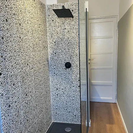 Apartamento Sunny New With Terrace 2 Min Metro
