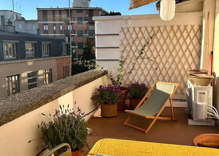 Апартаменты Design Week Sunny Terrace Steps From Metro Милан